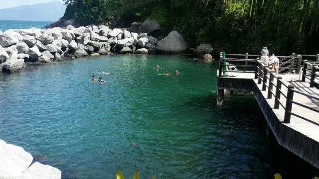 piscina-natural-do-hotel
