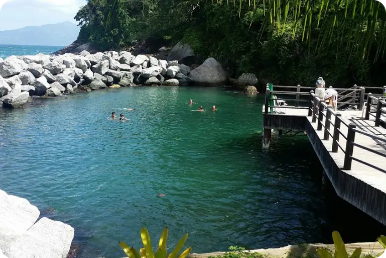 piscina-natural-do-hotel