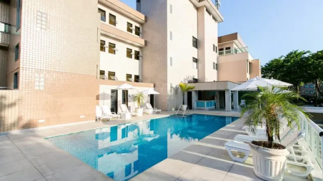 pool–v12641118